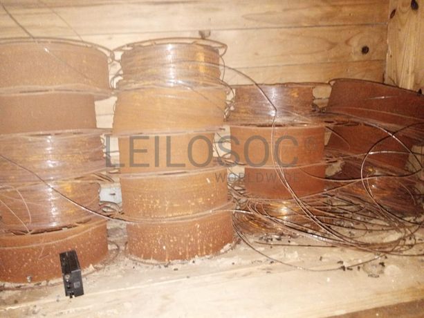 Mobiliário de escritório + Diversos + Diversos + Diversos + Material Informático + Rolos de Arame + Diversos + Diversos + Para Choques + Contentor de 40P ·