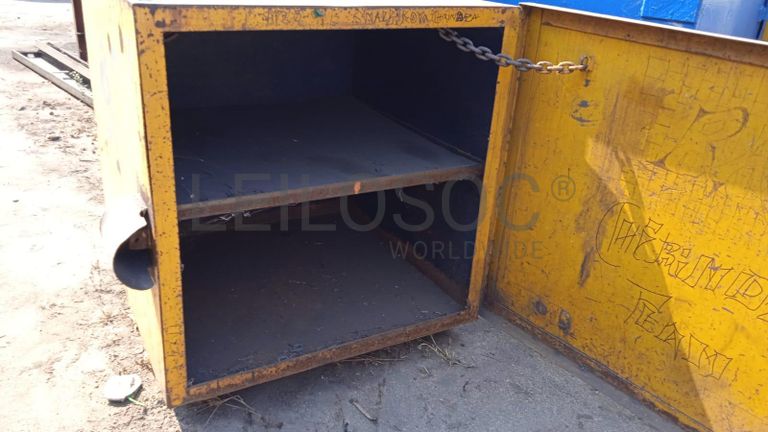 CAIXAS METÁLICAS ·