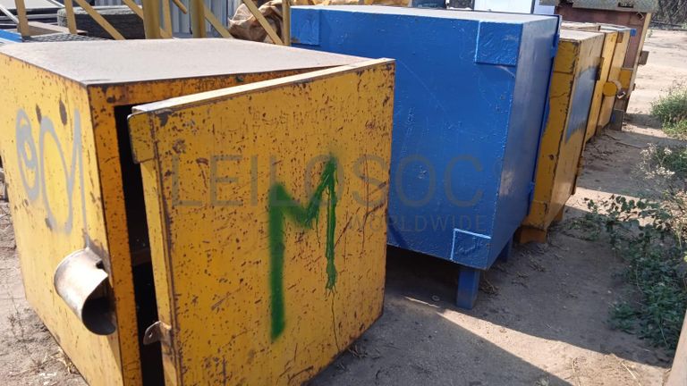 CAIXAS METÁLICAS ·