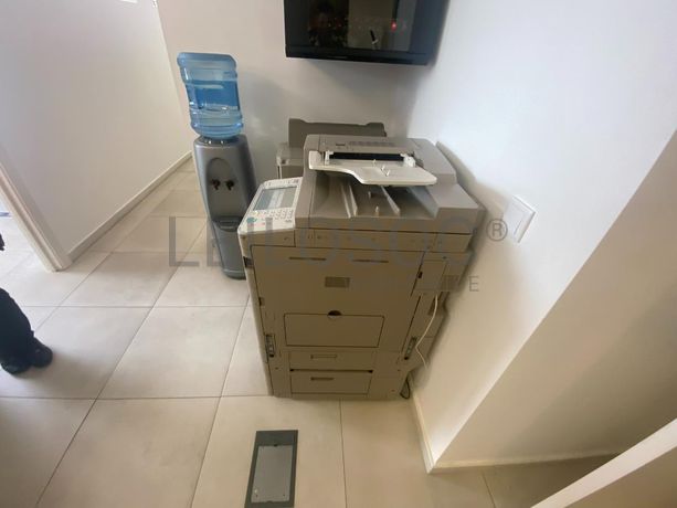 Equipamentos eletrónicos   ·