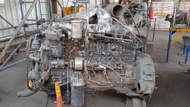 A NISSAN TRUCK DIESEL ENGINE  ·