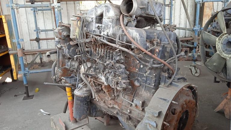 A NISSAN TRUCK DIESEL ENGINE  ·