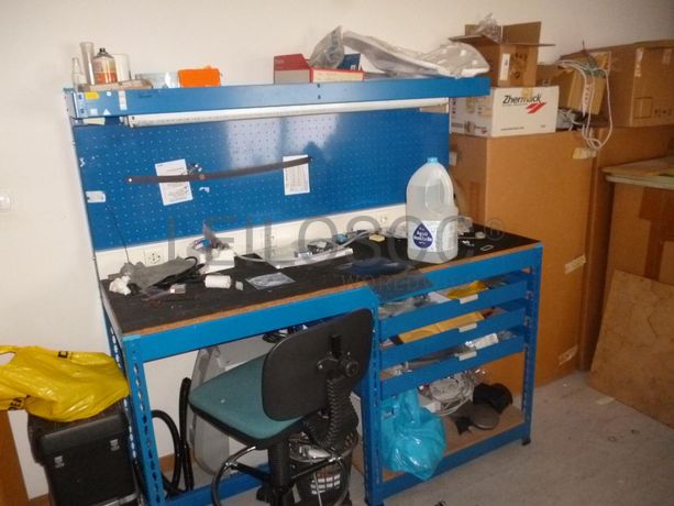 Carro para ferramentas  + Equipamento Diverso