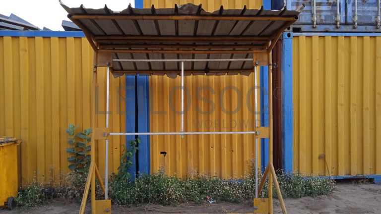 ESTRUTURA METÁLICA ·