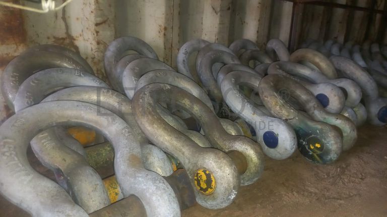 Diversos + Diversos + Diversos + Diversos + Diversos + Diversos + Diversos + Welding Machine + Welding Machine + Welding Machine + Ridgid Machine + Motores + Cut off machine + Caixas de Ferramenta + Varões + Diversos + Frolas + Cintos de Segurança + Diversos + Contentor de 40P ·