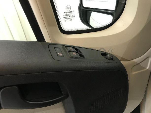 Peugeot Boxer 2.0 Blue HDI · Ano 2017