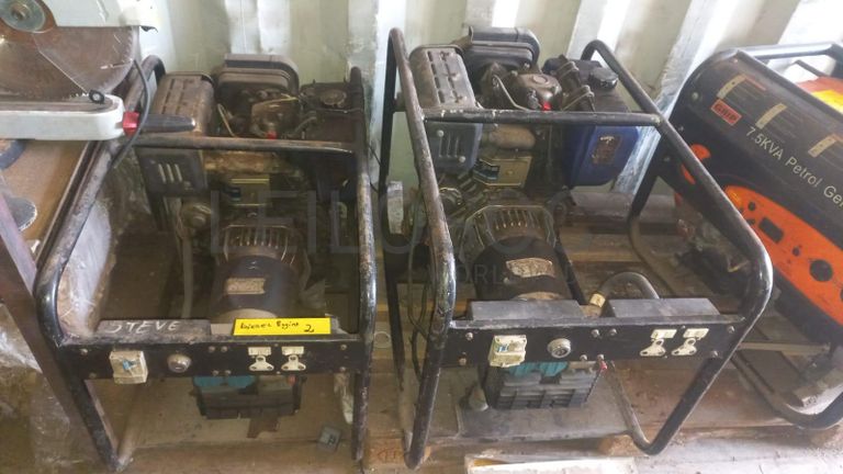 Diversos + Diversos + Diversos + Diversos + Diversos + Diversos + Diversos + Welding Machine + Welding Machine + Welding Machine + Ridgid Machine + Motores + Cut off machine + Caixas de Ferramenta + Varões + Diversos + Frolas + Cintos de Segurança + Diversos + Contentor de 40P ·