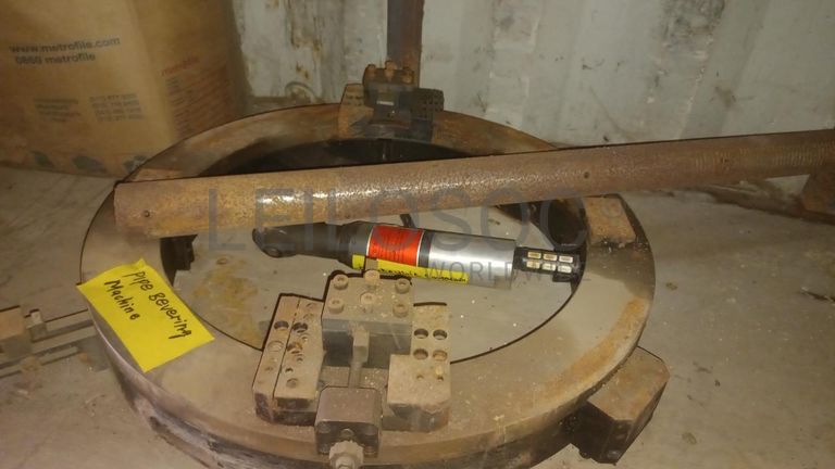 Diversos + Diversos + Diversos + Diversos + Diversos + Diversos + Diversos + Welding Machine + Welding Machine + Welding Machine + Ridgid Machine + Motores + Cut off machine + Caixas de Ferramenta + Varões + Diversos + Frolas + Cintos de Segurança + Diversos + Contentor de 40P ·