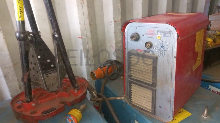 Diversos + Diversos + Diversos + Diversos + Diversos + Diversos + Diversos + Welding Machine + Welding Machine + Welding Machine + Ridgid Machine + Motores + Cut off machine + Caixas de Ferramenta + Varões + Diversos + Frolas + Cintos de Segurança + Diversos + Contentor de 40P ·