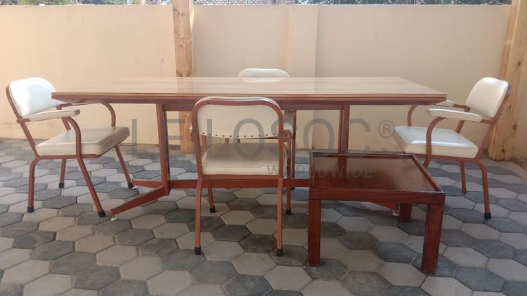 Mobiliário de Escritório ·