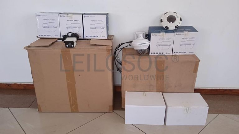 Câmeras de vigilância  + Equipamentos de vigilância  + Equipamentos de vigilância  + Equipamentos de vigilância  + Equipamentos de vigilância  + Equipamentos de vigilância  ·