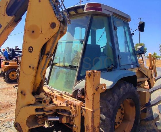 Retroescavadora Case 580 4/4 Super LE