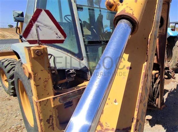 Retroescavadora Case 580 4/4 Super LE