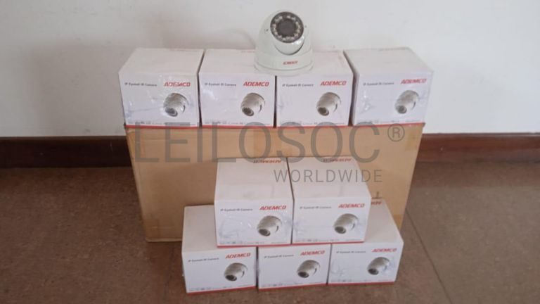 Câmeras de vigilância  + Equipamentos de vigilância  + Equipamentos de vigilância  + Equipamentos de vigilância  + Equipamentos de vigilância  + Equipamentos de vigilância  ·