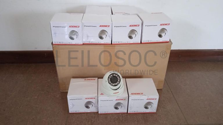 Câmeras de vigilância  + Equipamentos de vigilância  + Equipamentos de vigilância  + Equipamentos de vigilância  + Equipamentos de vigilância  + Equipamentos de vigilância  ·