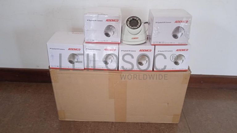 Equipamentos de vigilância  + Equipamentos de vigilância  + Equipamentos de vigilância  + Equipamentos de vigilância  ·