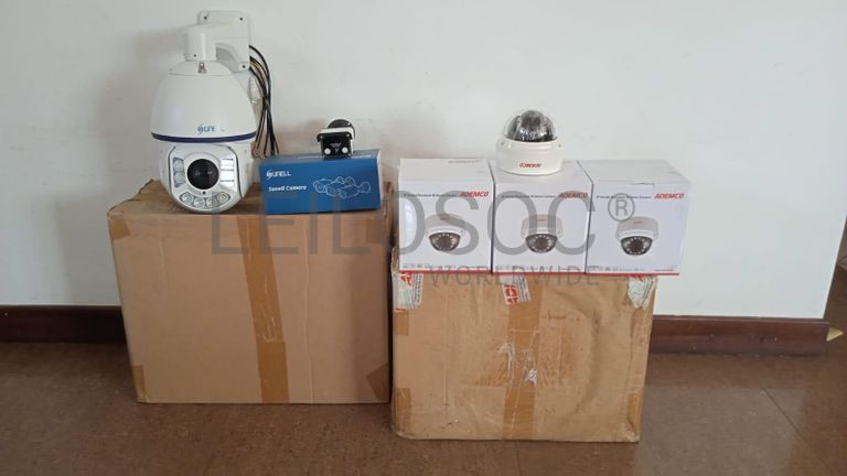 Câmeras de vigilância  + Equipamentos de vigilância  + Equipamentos de vigilância  + Equipamentos de vigilância  + Equipamentos de vigilância  + Equipamentos de vigilância  ·