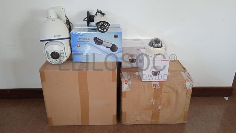 Câmeras de vigilância  + Equipamentos de vigilância  + Equipamentos de vigilância  + Equipamentos de vigilância  + Equipamentos de vigilância  + Equipamentos de vigilância  ·