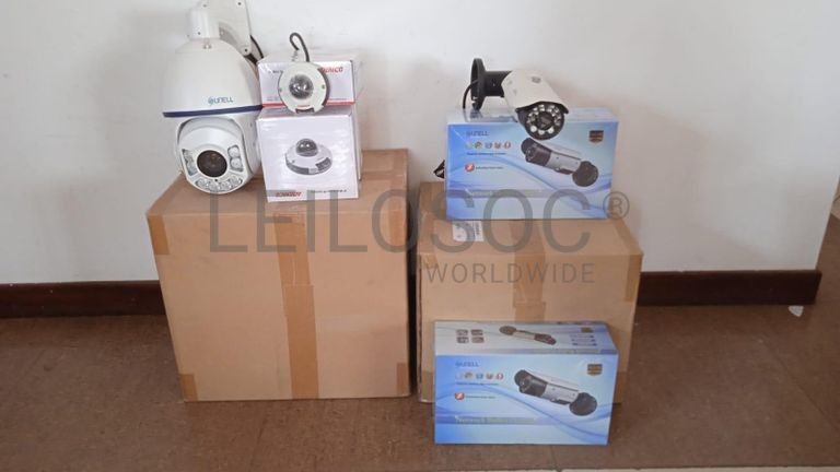 Câmeras de vigilância  + Equipamentos de vigilância  + Equipamentos de vigilância  + Equipamentos de vigilância  + Câmeras IP + Câmeras IP ·