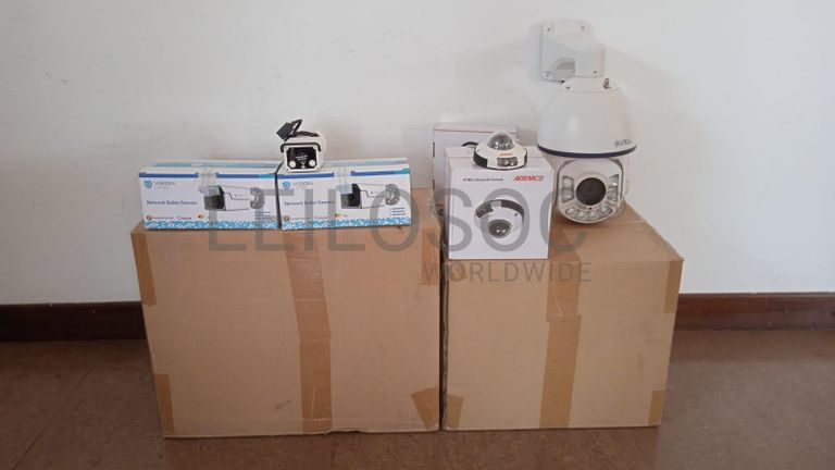 Câmeras de vigilância  + Equipamentos de vigilância  + Equipamentos de vigilância  + Equipamentos de vigilância  + Câmeras IP + Câmeras IP ·