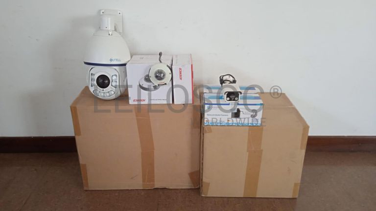 Câmeras de vigilância  + Equipamentos de vigilância  + Equipamentos de vigilância  + Equipamentos de vigilância  + Câmeras IP + Câmeras IP ·