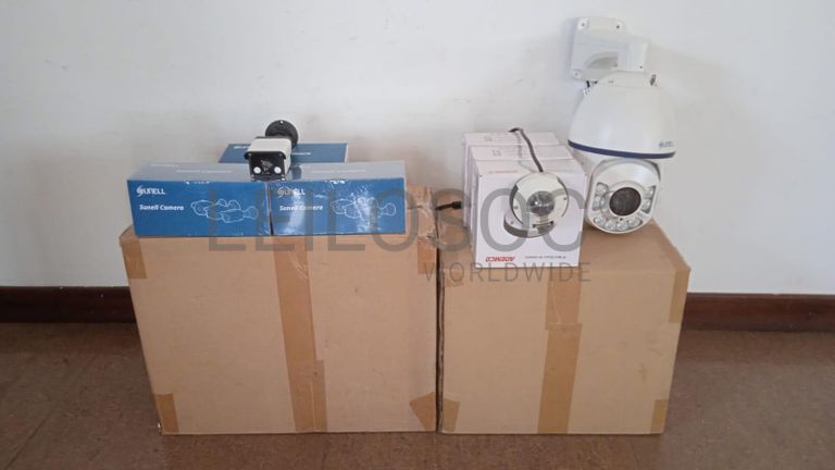 Câmeras de vigilância  + Câmeras IP + Câmeras IP + Câmeras IP + Câmeras IP + Câmeras IP ·