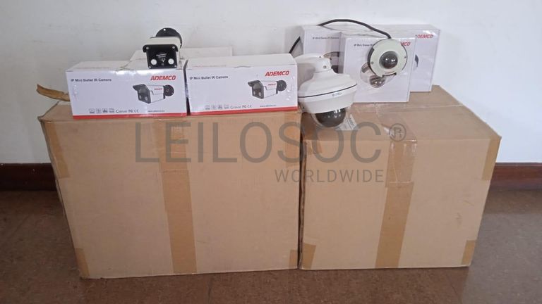 Câmeras de vigilância  + Câmeras IP + Câmeras IP + Câmeras IP + Câmeras IP + Câmeras IP ·