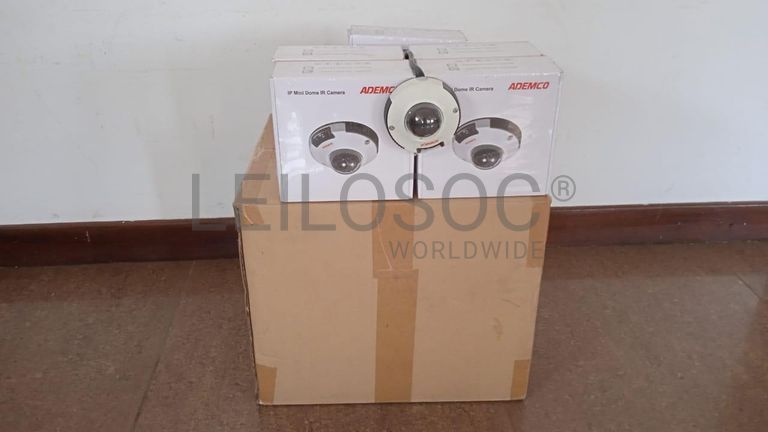 Câmeras de vigilância  + Câmeras IP + Câmeras IP + Câmeras IP + Câmeras IP + Câmeras IP ·