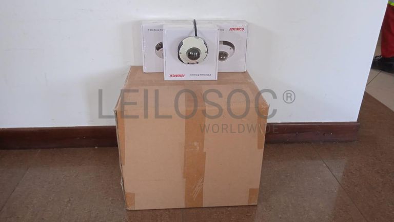 Câmeras de vigilância  + Equipamentos de vigilância  + Equipamentos de vigilância  + Equipamentos de vigilância  + Equipamentos de vigilância  + Equipamentos de vigilância  ·