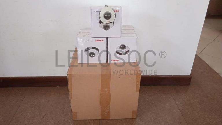 Câmeras de vigilância  + Equipamentos de vigilância  + Equipamentos de vigilância  + Equipamentos de vigilância  + Equipamentos de vigilância  + Equipamentos de vigilância  ·