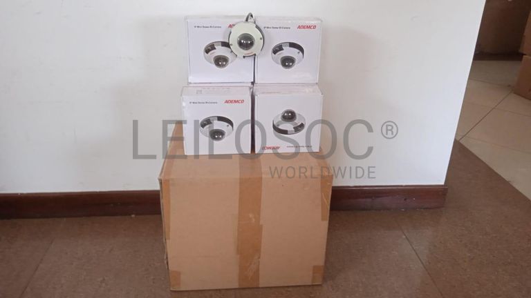 Câmeras de vigilância  + Equipamentos de vigilância  + Equipamentos de vigilância  + Equipamentos de vigilância  + Equipamentos de vigilância  + Equipamentos de vigilância  ·