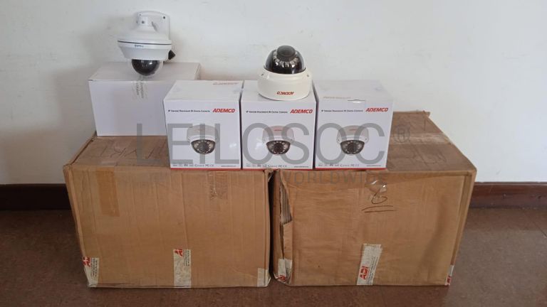 Câmeras de vigilância  + Equipamentos de vigilância  + Equipamentos de vigilância  + Equipamentos de vigilância  + Equipamentos de vigilância  + Equipamentos de vigilância  ·