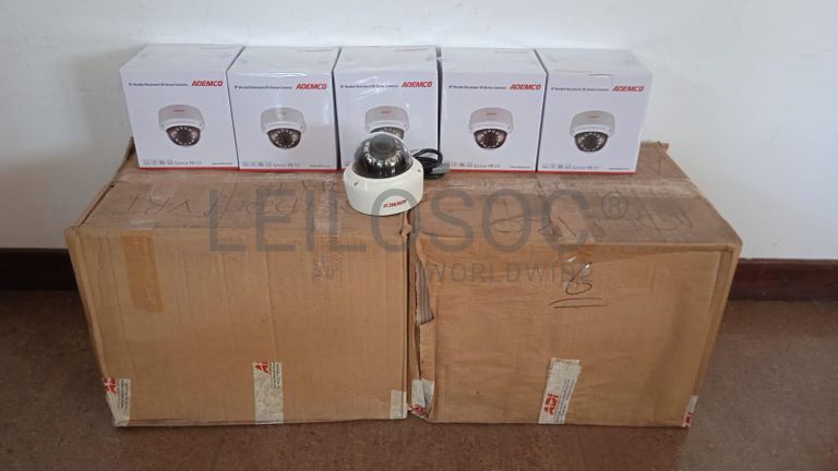 Câmeras de vigilância  + Equipamentos de vigilância  + Equipamentos de vigilância  + Equipamentos de vigilância  + Equipamentos de vigilância  + Equipamentos de vigilância  ·