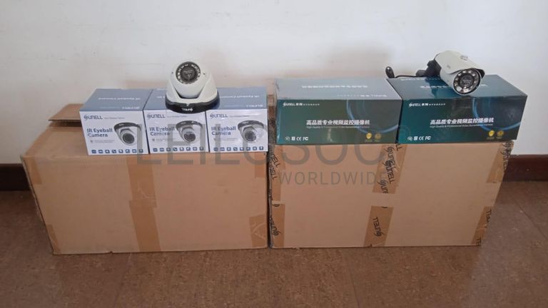 Equipamentos de vigilância  + Equipamentos de vigilância  + Equipamentos de vigilância  + Equipamentos de vigilância  + Equipamentos de vigilância  + Equipamentos de vigilância  ·