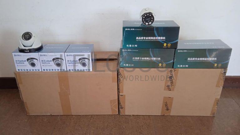 Equipamentos de vigilância  + Equipamentos de vigilância  + Equipamentos de vigilância  + Equipamentos de vigilância  + Equipamentos de vigilância  + Equipamentos de vigilância  ·