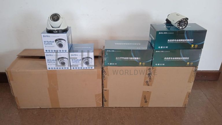 Equipamentos de vigilância  + Equipamentos de vigilância  + Equipamentos de vigilância  + Equipamentos de vigilância  + Equipamentos de vigilância  + Equipamentos de vigilância  ·