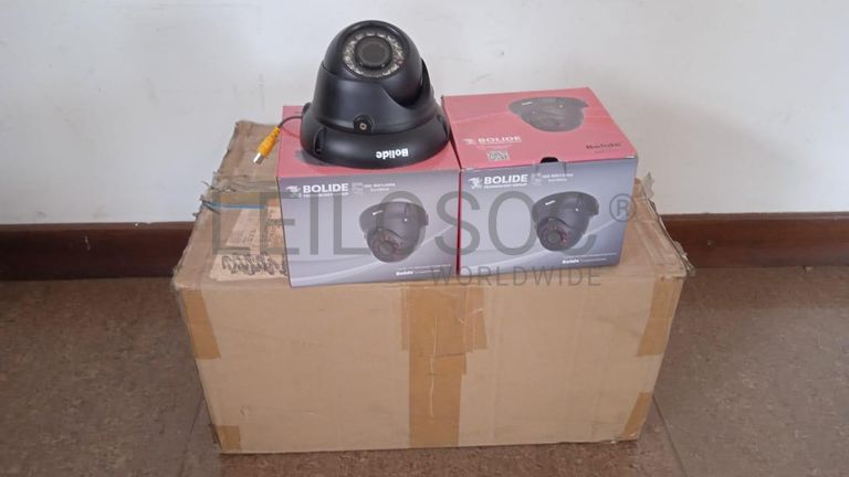 Equipamentos de vigilância  + Equipamentos de vigilância  + Equipamentos de vigilância  + Equipamentos de vigilância  + Equipamentos de vigilância  + Equipamentos de vigilância  ·