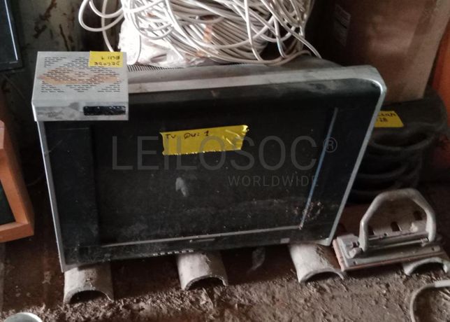 Termos acumulador  + Bebedouros + Diversos + Tv + Material Informático + Cabo de Rede + Mobiliário + Bobina   + Bobinas  + Máquinas de corte de relva + Cabos de aço  + Radiador  + Armazém ·