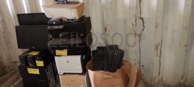 Termos acumulador  + Bebedouros + Diversos + Tv + Material Informático + Cabo de Rede + Mobiliário + Bobina   + Bobinas  + Máquinas de corte de relva + Cabos de aço  + Radiador  + Armazém ·