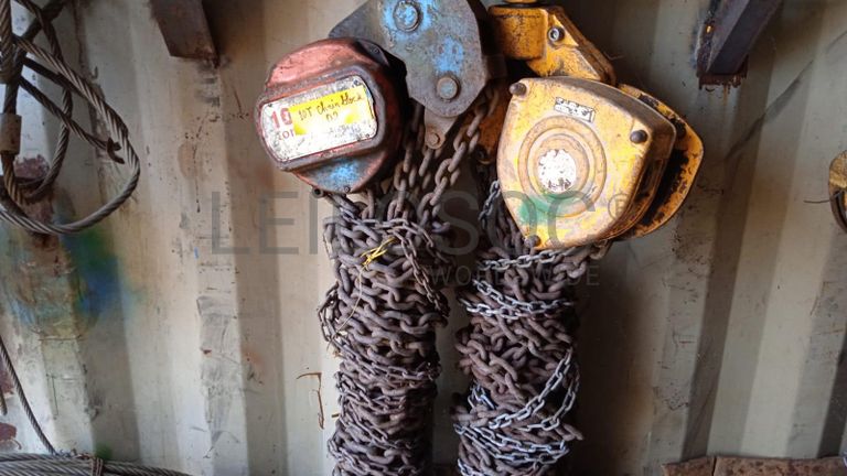 Diversos + Diversos + Manilhas + Diversos + Diversos + Diversos + Diversos + Diversos + Diversos + Diversos + Diversos + Diversos + Chain Block + Diversos + Diversos + Diversos + Diversos + Diversos + Diversos + Diversos + Contentor de 40P ·