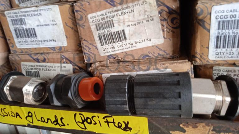 Diversos + Diversos + Caixas de Ferramentas + Diversos + Diversos + Diversos + Diversos + Diversos + Diversos + Diversos +  Lâmpadas de longo alcance. + Anilhas + Diversos + Heat Shrinks + Diversos + Discos de Corte + Motores + Porcas + Diversos + Braçadeiras + Diversos + Chapas 1,5m + Contentor de 40P ·