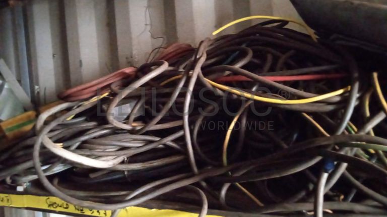 Diversos + Diversos + Caixas de Ferramentas + Diversos + Diversos + Diversos + Diversos + Diversos + Diversos + Diversos +  Lâmpadas de longo alcance. + Anilhas + Diversos + Heat Shrinks + Diversos + Discos de Corte + Motores + Porcas + Diversos + Braçadeiras + Diversos + Chapas 1,5m + Contentor de 40P ·