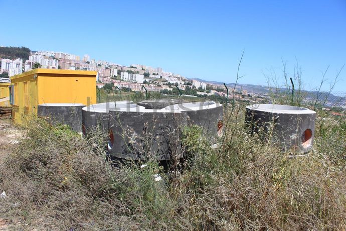 Terreno c/ 1,7 ha · Loures