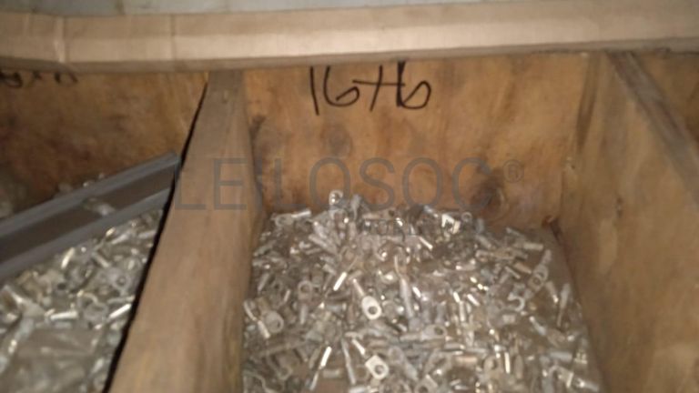 Diversos + Diversos + Caixas de Ferramentas + Diversos + Diversos + Diversos + Diversos + Diversos + Diversos + Diversos +  Lâmpadas de longo alcance. + Anilhas + Diversos + Heat Shrinks + Diversos + Discos de Corte + Motores + Porcas + Diversos + Braçadeiras + Diversos + Chapas 1,5m + Contentor de 40P ·