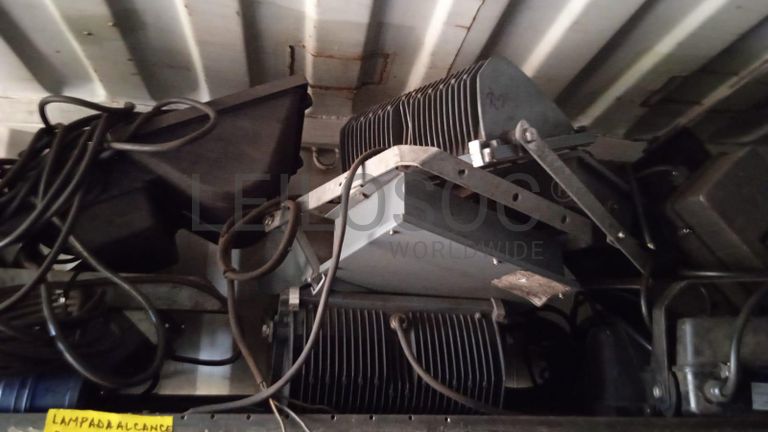 Diversos + Diversos + Caixas de Ferramentas + Diversos + Diversos + Diversos + Diversos + Diversos + Diversos + Diversos +  Lâmpadas de longo alcance. + Anilhas + Diversos + Heat Shrinks + Diversos + Discos de Corte + Motores + Porcas + Diversos + Braçadeiras + Diversos + Chapas 1,5m + Contentor de 40P ·