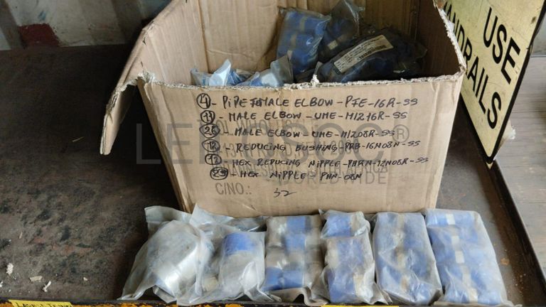 Diversos + Diversos + Grampos + Diversos + Diversos + Diversos + Electrodos + Diversos + Diversos + Diversos + Diversos + Diversos + Fitas + Diversos + Diversos + Máquinas Rebarbadora   + Diversos + Pregos 50×2.50mm + Diversos + Cintas + Cintas + Cintas + Cintas + Cintas + Mangueiras para maçarico  + Cintos de Segurança + Diversos + Diversos + Porcas + Porcas + Diversos + Pregos   + Parafusos + Material Hospitalar + Diversos + Cordas + Diversos + Material para Soldadura + Material para Instalacao electrica + Diversos + Spray Q20 + Braçadeiras + Rolos de rede   + Cerca de Segurança + Cabo flexível  + Abaraçadeiras + Materia para soldadura + Abraçadeiras + Diversos + Bombas de água   + Diversos + Compressor   + Contentor de 40P ·