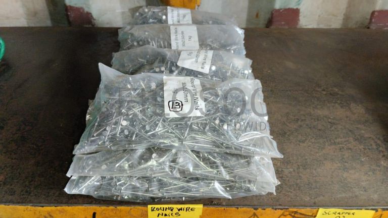 Diversos + Diversos + Grampos + Diversos + Diversos + Diversos + Electrodos + Diversos + Diversos + Diversos + Diversos + Diversos + Fitas + Diversos + Diversos + Máquinas Rebarbadora   + Diversos + Pregos 50×2.50mm + Diversos + Cintas + Cintas + Cintas + Cintas + Cintas + Mangueiras para maçarico  + Cintos de Segurança + Diversos + Diversos + Porcas + Porcas + Diversos + Pregos   + Parafusos + Material Hospitalar + Diversos + Cordas + Diversos + Material para Soldadura + Material para Instalacao electrica + Diversos + Spray Q20 + Braçadeiras + Rolos de rede   + Cerca de Segurança + Cabo flexível  + Abaraçadeiras + Materia para soldadura + Abraçadeiras + Diversos + Bombas de água   + Diversos + Compressor   + Contentor de 40P ·