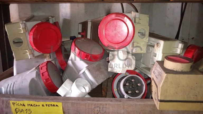 Diversos + Diversos + Caixas de Ferramentas + Diversos + Diversos + Diversos + Diversos + Diversos + Diversos + Diversos +  Lâmpadas de longo alcance. + Anilhas + Diversos + Heat Shrinks + Diversos + Discos de Corte + Motores + Porcas + Diversos + Braçadeiras + Diversos + Chapas 1,5m + Contentor de 40P ·