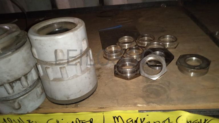 Diversos + Diversos + Caixas de Ferramentas + Diversos + Diversos + Diversos + Diversos + Diversos + Diversos + Diversos +  Lâmpadas de longo alcance. + Anilhas + Diversos + Heat Shrinks + Diversos + Discos de Corte + Motores + Porcas + Diversos + Braçadeiras + Diversos + Chapas 1,5m + Contentor de 40P ·