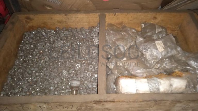 Diversos + Diversos + Caixas de Ferramentas + Diversos + Diversos + Diversos + Diversos + Diversos + Diversos + Diversos +  Lâmpadas de longo alcance. + Anilhas + Diversos + Heat Shrinks + Diversos + Discos de Corte + Motores + Porcas + Diversos + Braçadeiras + Diversos + Chapas 1,5m + Contentor de 40P ·